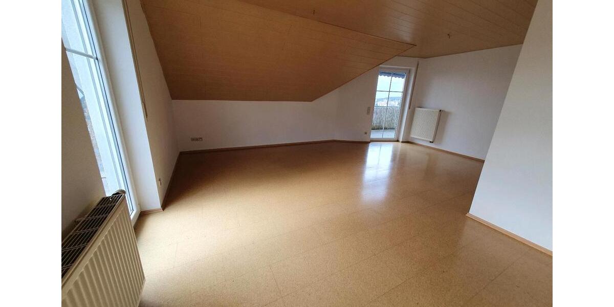 Etagenwohnung Denkingen - 5 Zimmer, 140 m&sup2;, 1.450&euro; | Angebot:25632686