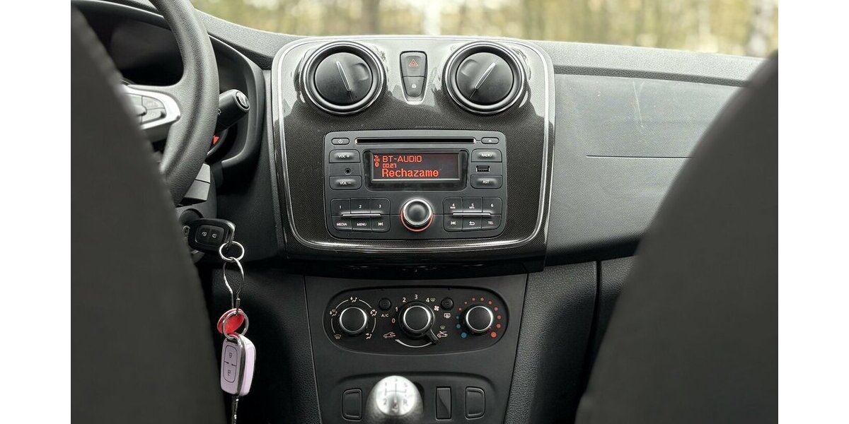 Dacia Sandero II 1.0 Comfort BT/KLIMA/TEMPOMAT/1.HAND 36.512 km 6.900 &euro; Villingen-Schwenningen 78054