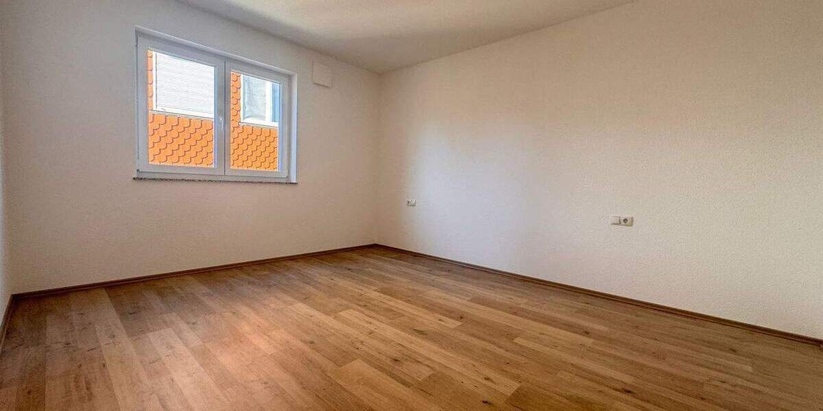 Etagenwohnung Villingen-Schwenningen Schwenningen - 4 Zimmer, 90 m&sup2;, 383.690&euro; | Angebot:25690650