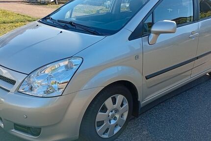 Toyota Corolla Verso 134.500 km 4.800 &euro; Löffingen 79843