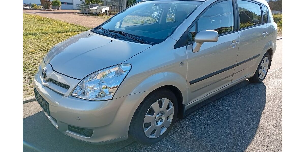 Toyota Corolla Verso 134.500 km 4.800 &euro; Löffingen 79843