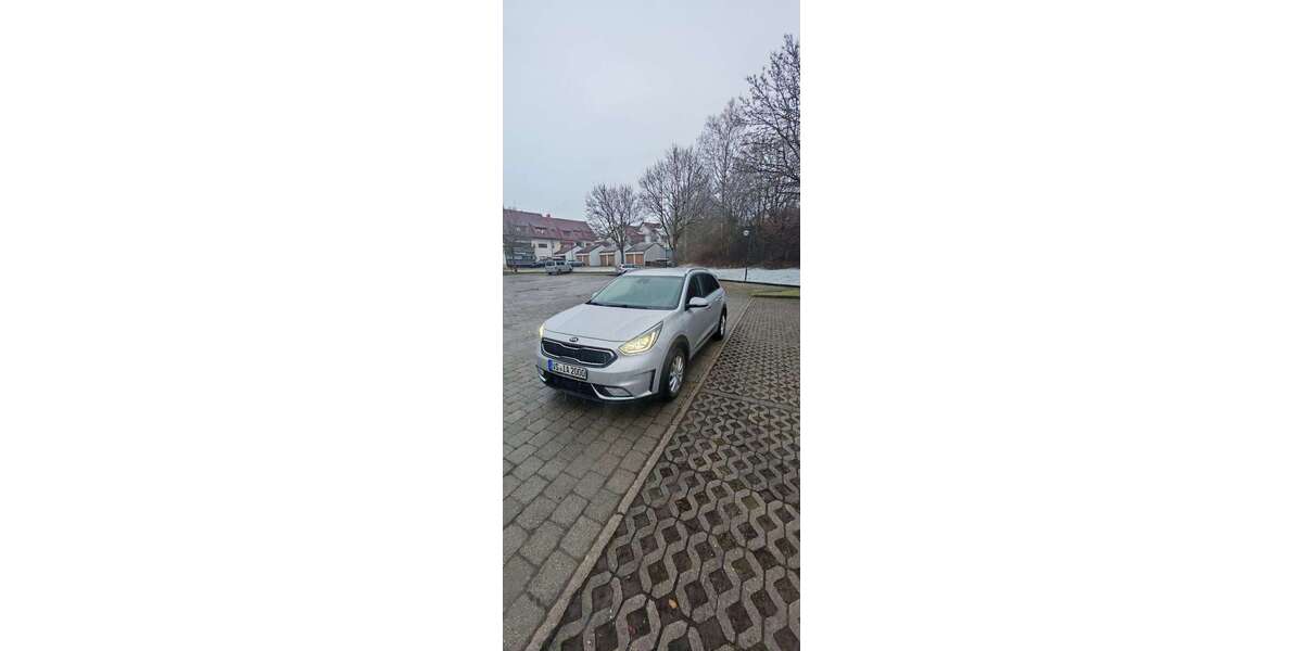 Kia Niro 91.000 km 17.390 &euro; Brigachtal 78086