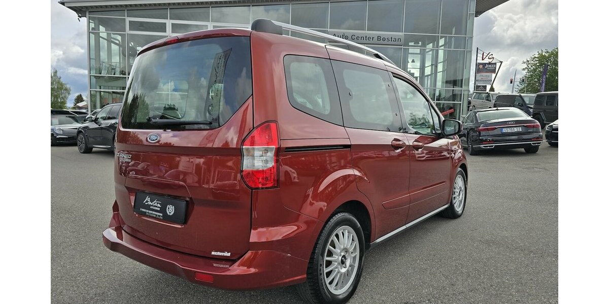 Ford Tourneo Courier 1.5 TDCI/NAVI/KAMERA/1.HAND 90.365 km 11.900 &euro; Villingen-Schwenningen 78054
