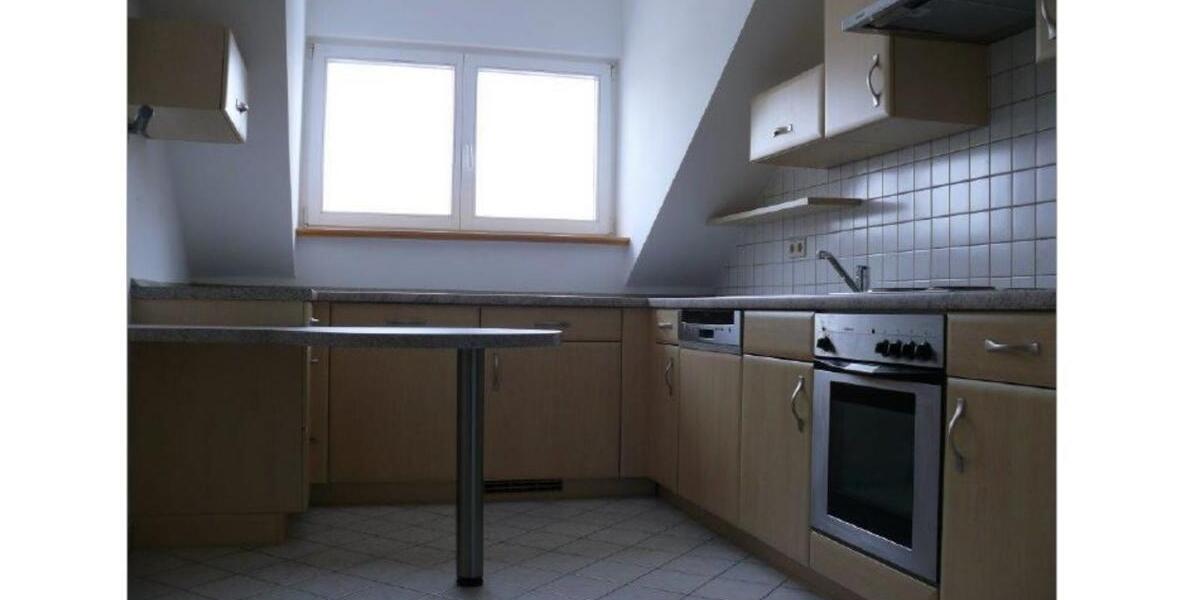 Dachgeschoßwohnung Rottweil - 4 Zimmer, 130 m&sup2;, 1.200&euro; | Angebot:25428428
