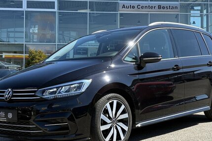 VW Touran 1.5 TSI R Line United NAVI/KAMERA/STANDHZ 68.876 km 26.900 &euro; Villingen-Schwenningen 78054