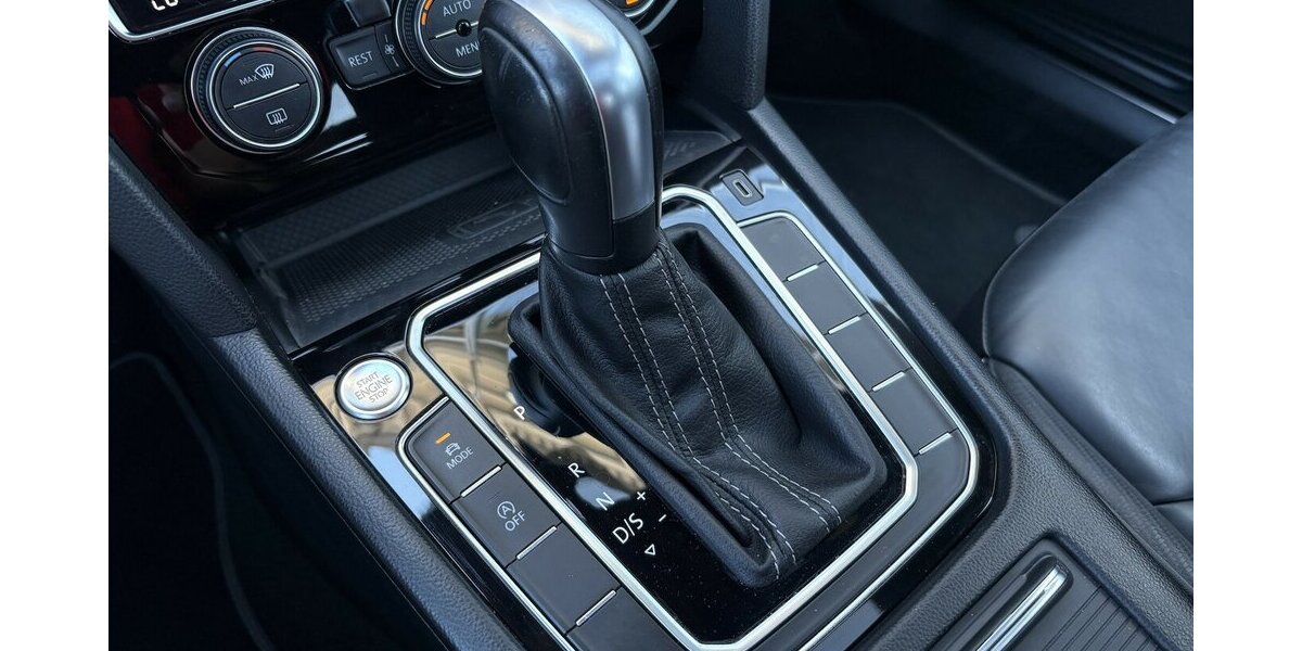 VW Arteon 2.0 TSI R-Line 4Motion 360°/PANO/1.HAND 73.500 km 29.900 &euro; Villingen-Schwenningen 78054