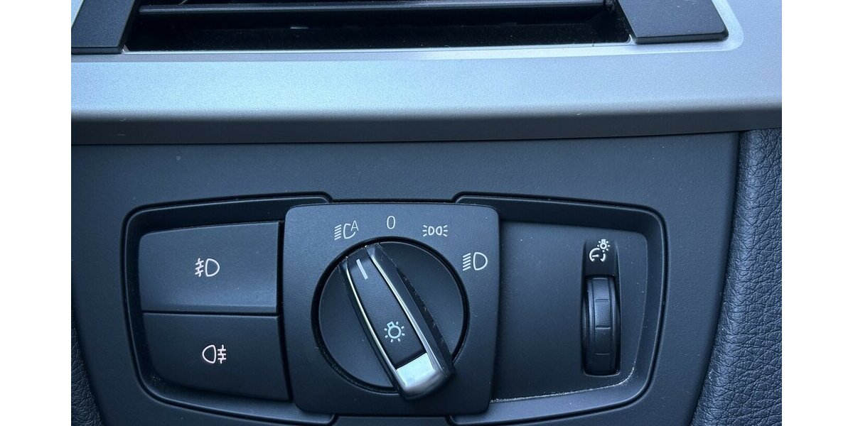 BMW 435I Coupe xDrive MEMORY/SITZHEIZUNG/LED/1.HAND 125.089 km 22.900 &euro; Villingen-Schwenningen 78054