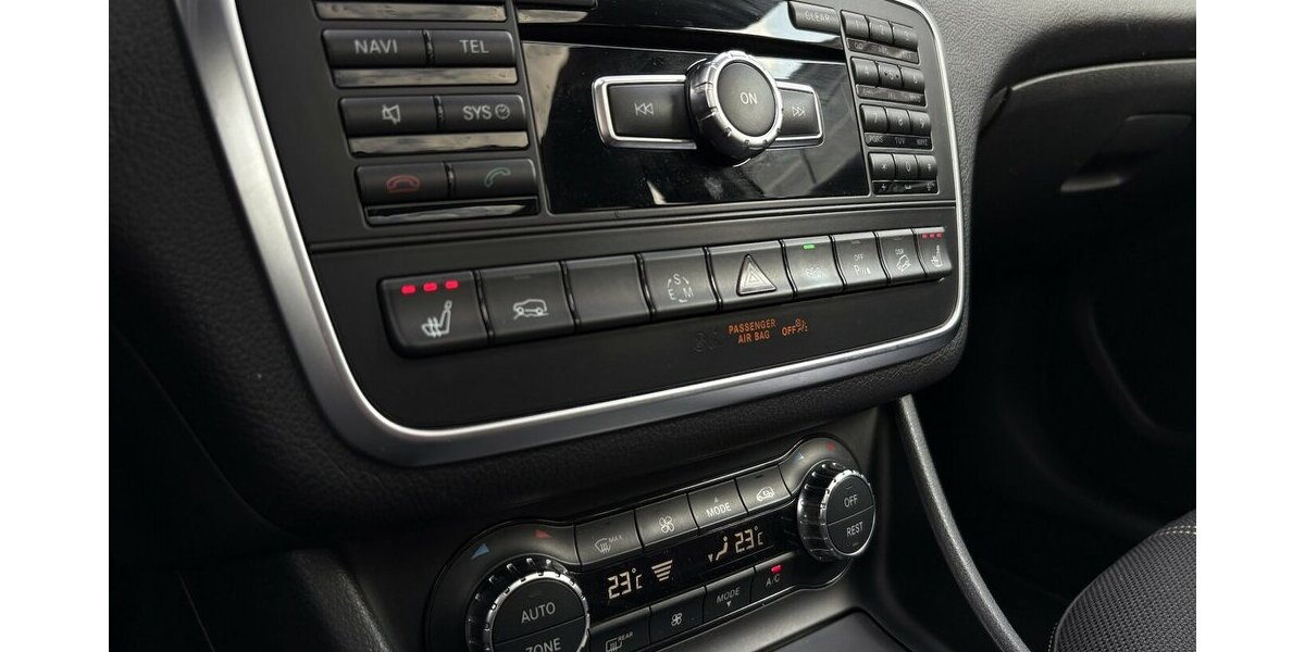 Mercedes-Benz GLA 250 4Matic NIGHT/BI-XENON/PANO/NAVI/MEMORY 138.187 km 15.900 &euro; Villingen-Schwenningen 78054