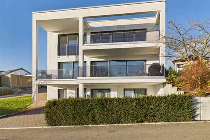 Haus Dunningen - 7 Zimmer, 265 m&sup2;, 990.000&euro; | Angebot:24086259