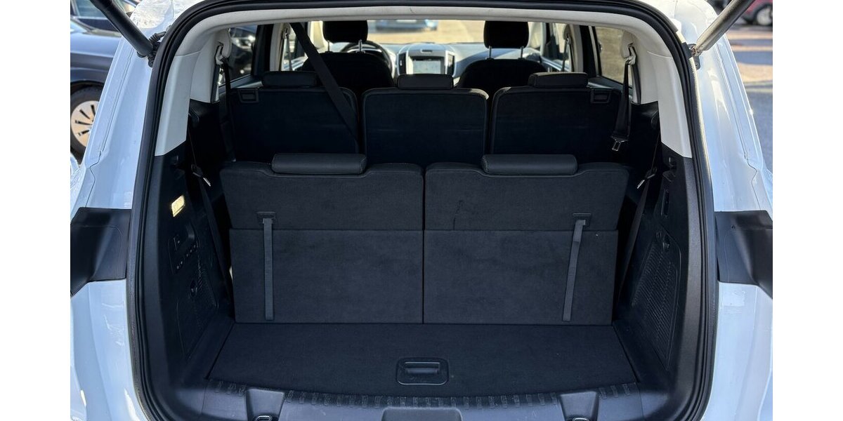 Ford S-Max 2.0 TDCI TITANIUM/7-SITZER/NAVI/AUTOMATIK 170.784 km 11.900 &euro; Villingen-Schwenningen 78054