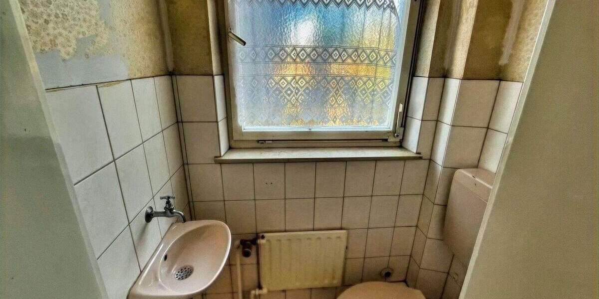 Einfamilienhaus Tuttlingen - 4 Zimmer, 137 m&sup2;, 350.000&euro; | Angebot:25670864