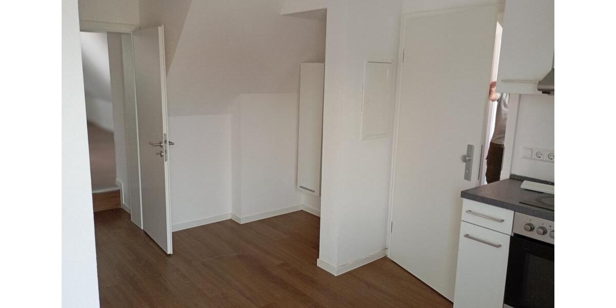 Dachgeschoßwohnung Villingen-Schwenningen Schwenningen - 3 Zimmer, 800&euro; | Angebot:21795335