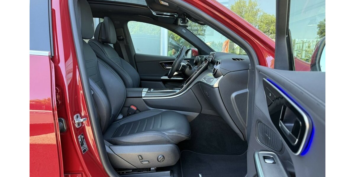 Mercedes-Benz GLC 300 d AMG/PANORAMA/4-MATIC/NAVI/MBUX/1.HAND 39.620 km 52.900 &euro; Villingen-Schwenningen 78054