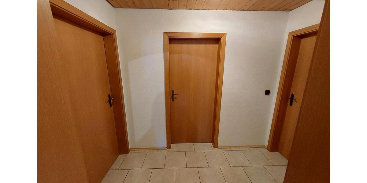 Dachgeschoßwohnung Gosheim - 4 Zimmer, 84 m&sup2;, 1.031&euro; | Angebot:25719367