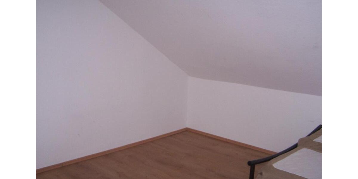 Dachgeschoßwohnung Mönchweiler - 2 Zimmer, 65 m&sup2;, 435&euro; | Angebot:25405923
