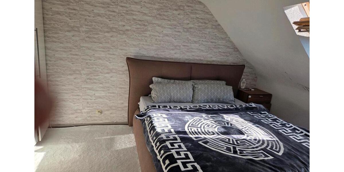 Doppelhaushälfte Villingen-Schwenningen Schwenningen - 8 Zimmer, 164 m&sup2;, 370.000&euro; | Angebot:27201650