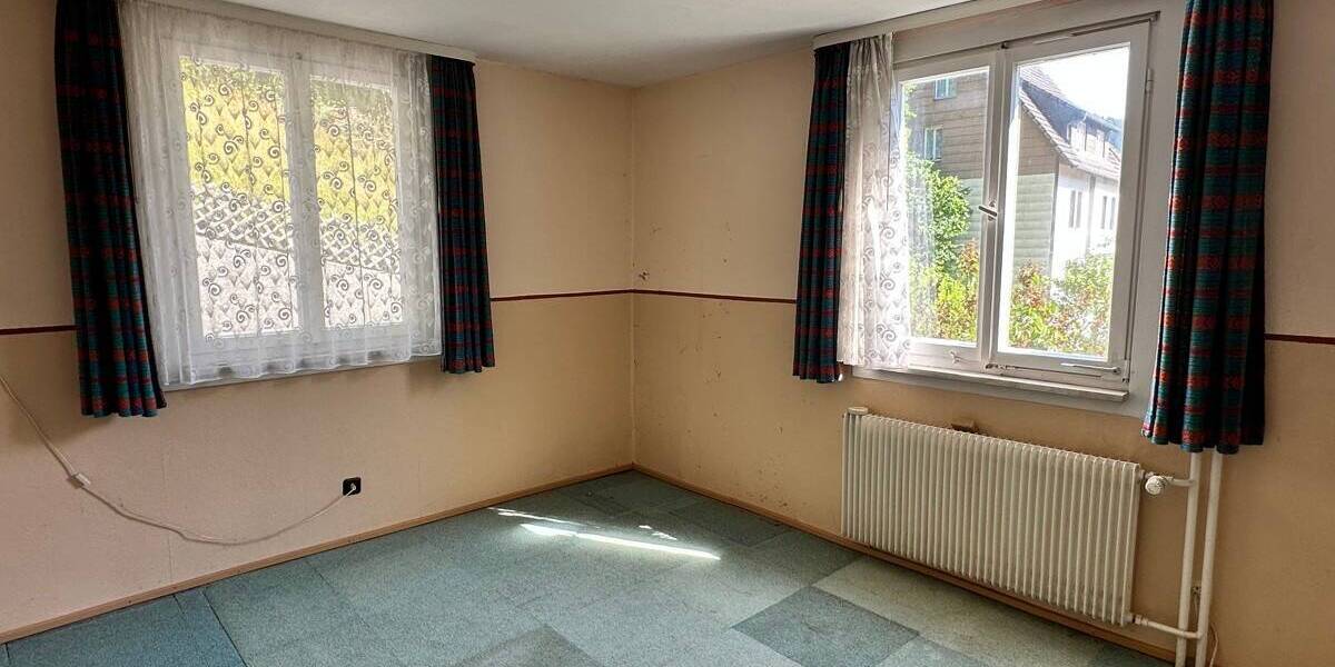 Einfamilienhaus Schramberg - 8 Zimmer, 170 m&sup2;, 175.000&euro; | Angebot:25683346