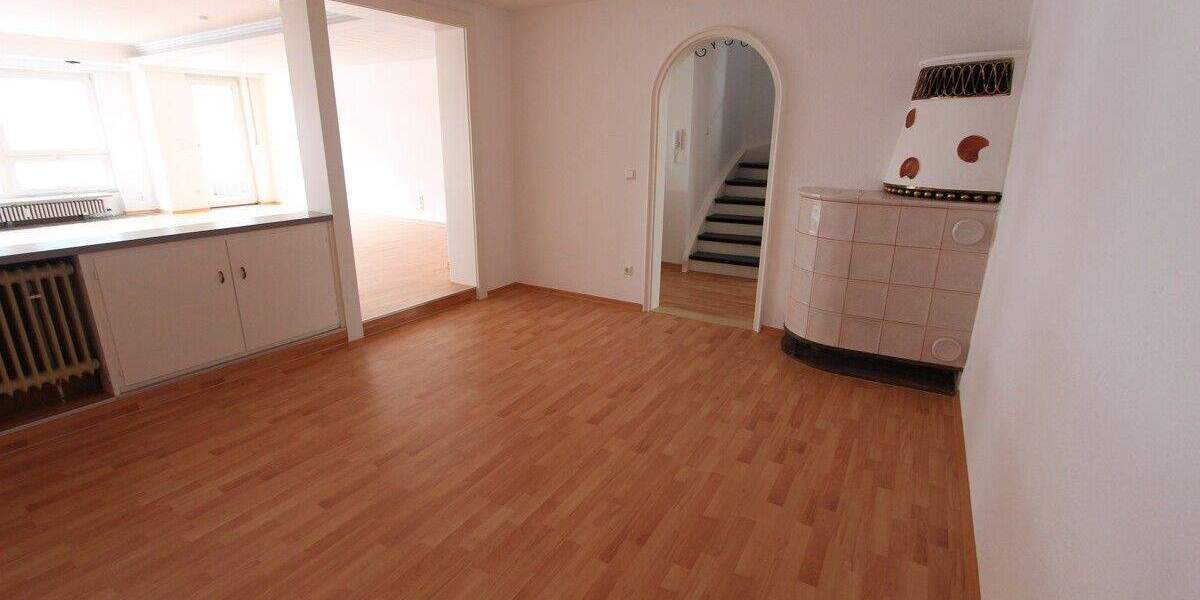 Etagenwohnung Donaueschingen - 3 Zimmer, 147 m&sup2;, 999&euro; | Angebot:25820847
