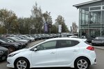 Kia Ceed 1.4 TSI Dream Team KAMERA/NAVI/SHZ/LENKHZ 64.779 km 8.900 &euro; Villingen-Schwenningen 78054