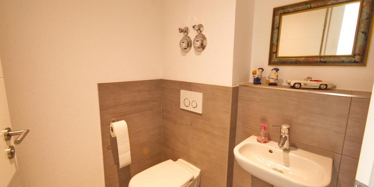 Moderne 2,5-Zimmer-Wohnung mit Balkon, Fußbodenheizung & Aufzug – naturnah gelegen - Etagenwohnung Villingen-Schwenningen Schwenningen | Angebot:24521054