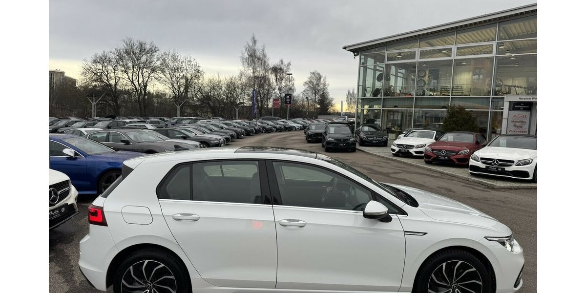 VW Golf 1 ST EDITION VIII LIM. STYLE/MASSAGE/MEMORY 128.913 km 16.800 &euro; Villingen-Schwenningen 78054