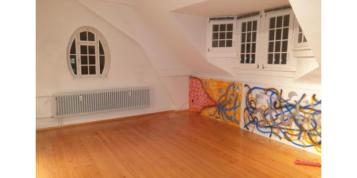 Dachgeschoßwohnung Donaueschingen - 2 Zimmer, 135 m&sup2;, 900&euro; | Angebot:25654103