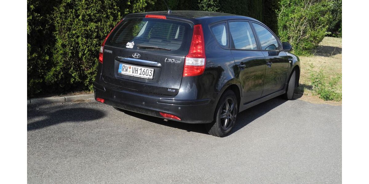 Hyundai i30 124.500 km 3.750 &euro; Zimmern 78658