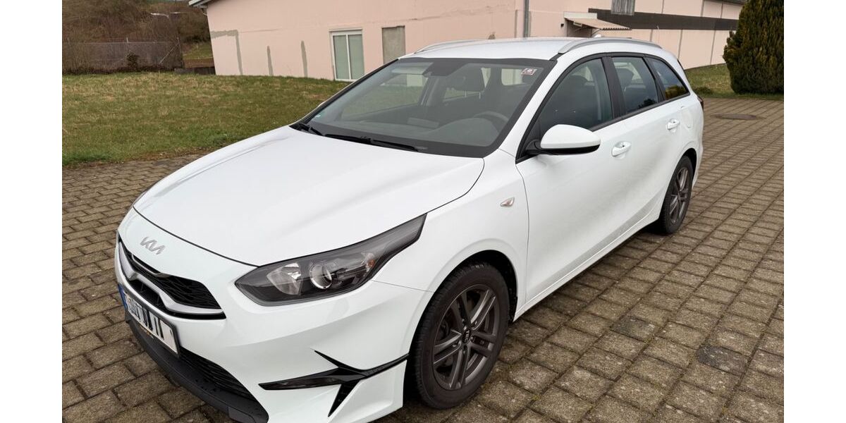 Kia ceed Sportswagon 44.500 km 18.900 &euro; Dunningen 78655