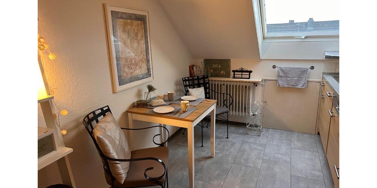 Dachgeschoßwohnung Villingen-Schwenningen Schwenningen - 3.5 Zimmer, 80 m&sup2;, 950&euro; | Angebot:25641292
