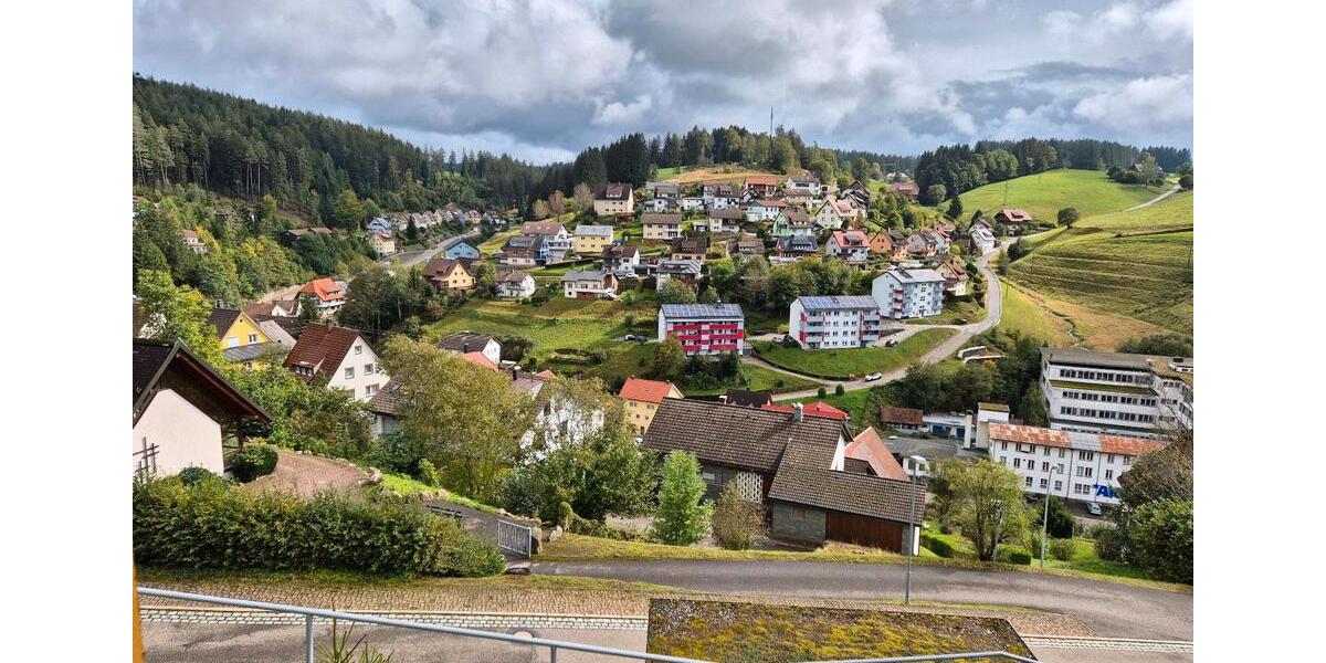 Erdgeschoßwohnung Gütenbach - 3 Zimmer, 83 m&sup2;, 700&euro; | Angebot:25804695