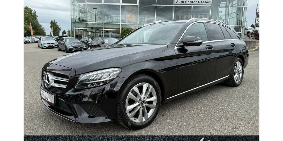 Mercedes-Benz C 180 AVANTGARDE/BURMESTER/KAMERA/HEAD UP/LEDER 72.347 km 25.900 &euro; Villingen-Schwenningen 78054