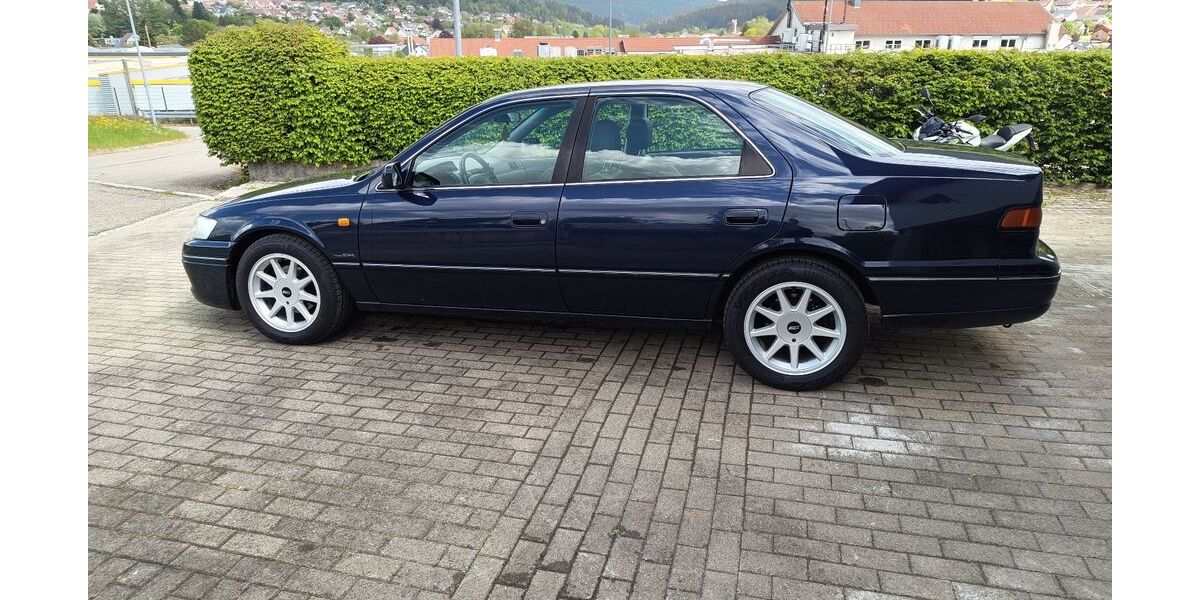 Toyota Camry 230.000 km 5.500 &euro; Wehingen 78564