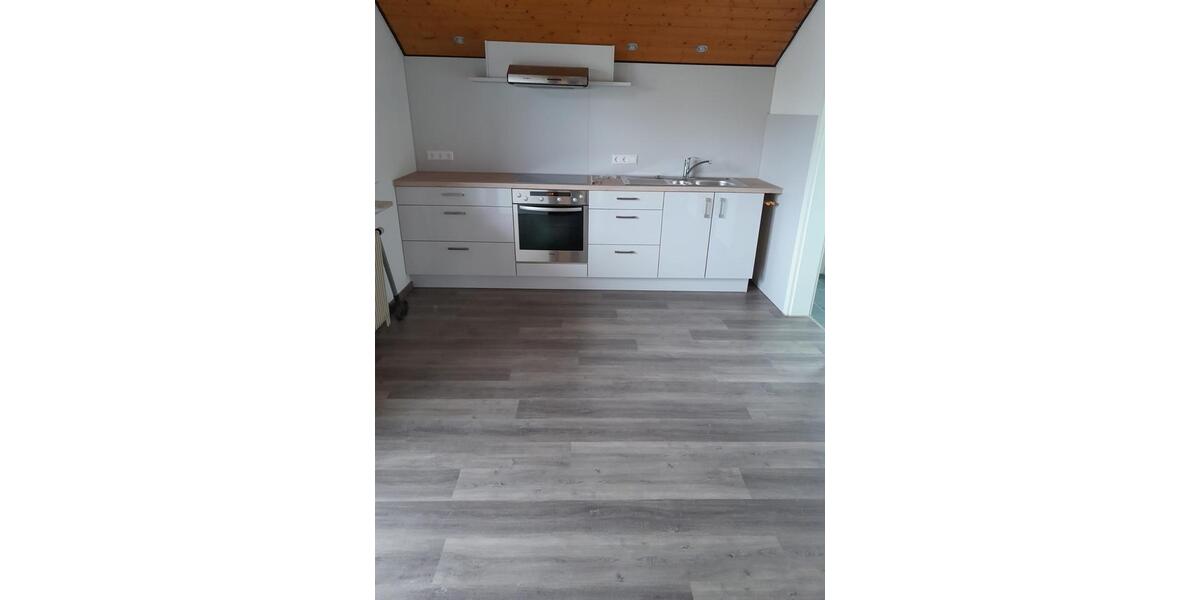 Dachgeschoßwohnung Schramberg - 2 Zimmer, 52 m&sup2;, 540&euro; | Angebot:25982354