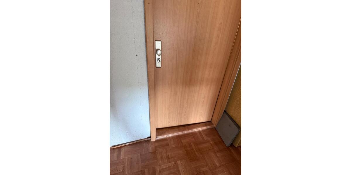 Etagenwohnung Villingen-Schwenningen Schwenningen - 6 Zimmer, 110 m&sup2;, 1.400&euro; | Angebot:26670356