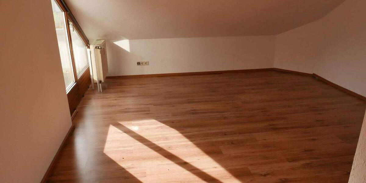 Etagenwohnung Donaueschingen - 3 Zimmer, 85 m&sup2;, 195.000&euro; | Angebot:25660638