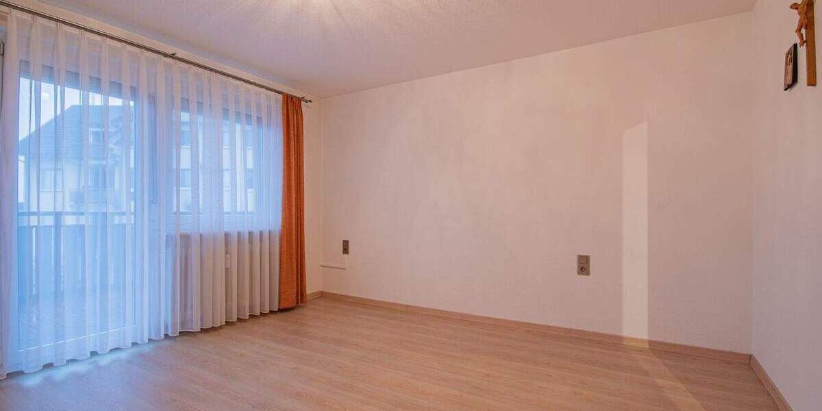Etagenwohnung Bonndorf - 4 Zimmer, 93 m&sup2;, 199.000&euro; | Angebot:25741789