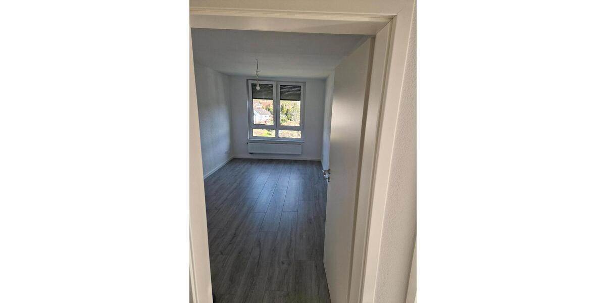 Dachgeschoßwohnung Wehingen - 4 Zimmer, 80 m&sup2;, 900&euro; | Angebot:25932440