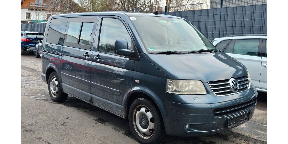 VW T5 Multivan 260.000 km 6.950 &euro; Aldingen 78554