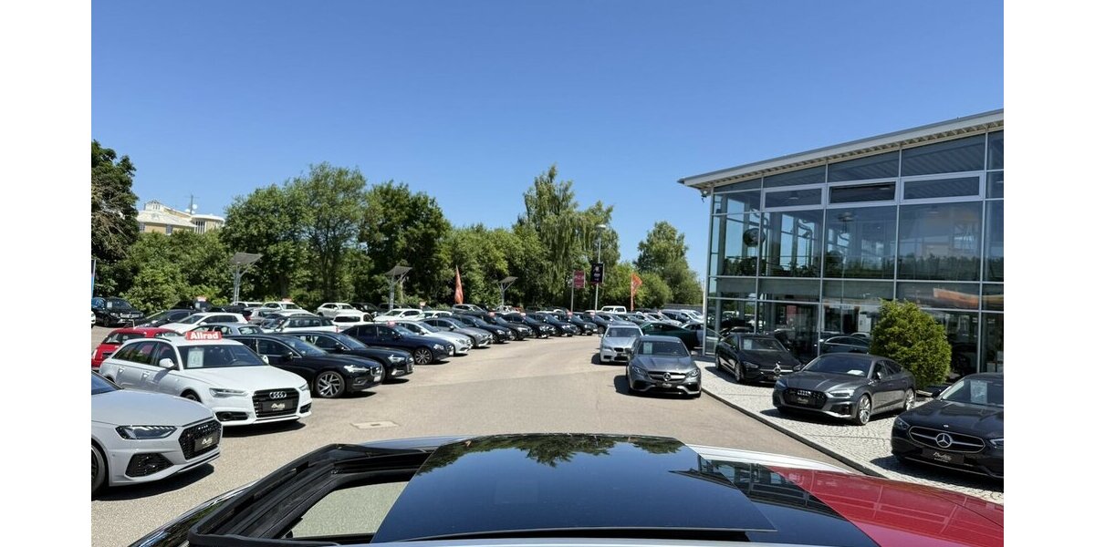 Mercedes-Benz GLC 300 d AMG/PANORAMA/4-MATIC/NAVI/MBUX/1.HAND 39.620 km 52.900 &euro; Villingen-Schwenningen 78054