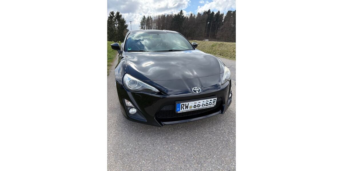 Toyota GT86 130.500 km 18.990 &euro; Deißlingen 78652