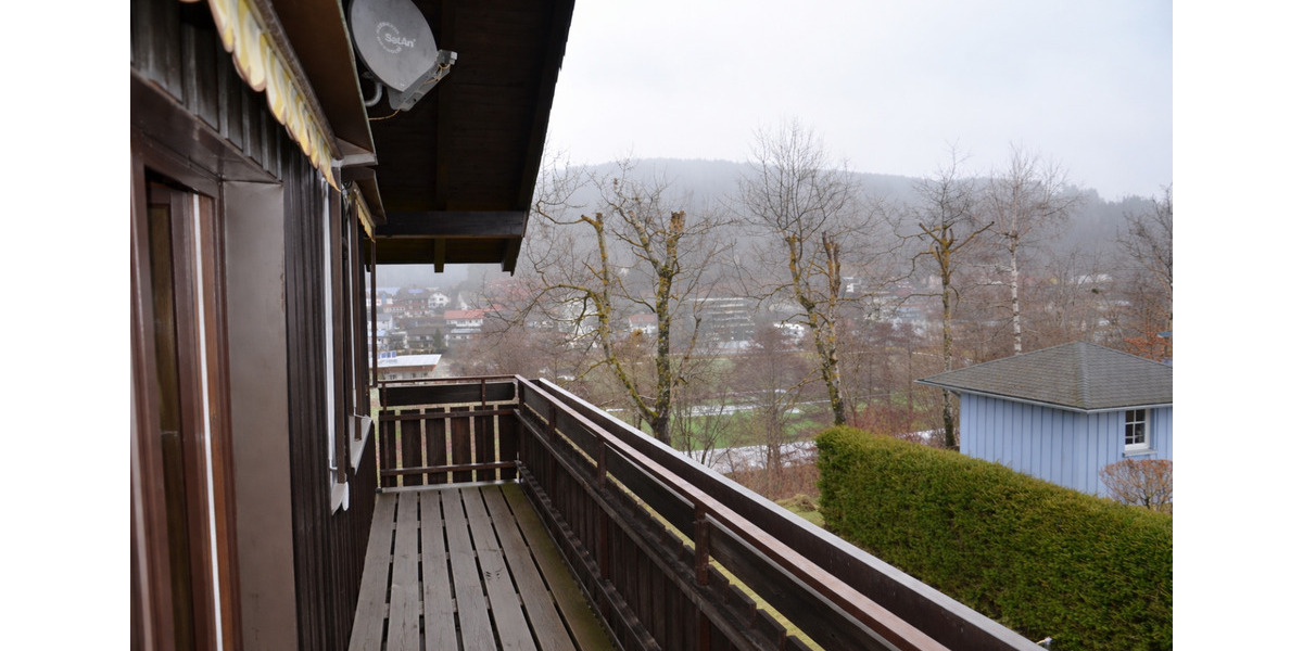 Einfamilienhaus Titisee-Neustadt Neustadt - 5 Zimmer, 160 m&sup2;, 420.000&euro; | Angebot:25173329