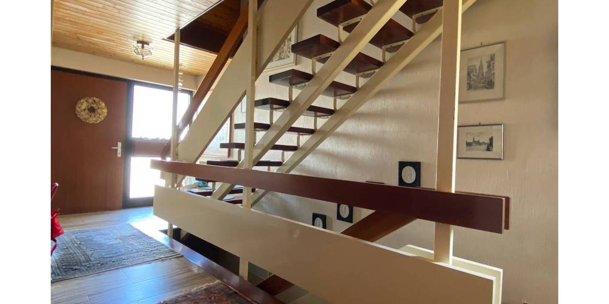 Einfamilienhaus Rottweil / Bühlingen Rottweil - 9 Zimmer, 291 m&sup2;, 489.000&euro; | Angebot:25741595