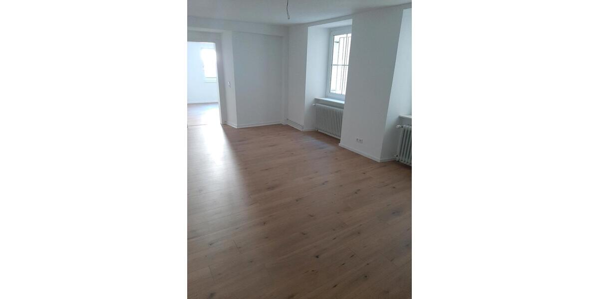 Etagenwohnung Sankt Georgen im Schwarzwald - 4 Zimmer, 128 m&sup2;, 1.000&euro; | Angebot:26587028