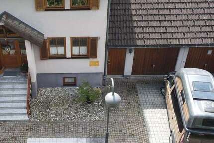 Haus Unterkirnach - 5 Zimmer, 224 m&sup2;, 420.000&euro; | Angebot:25336646