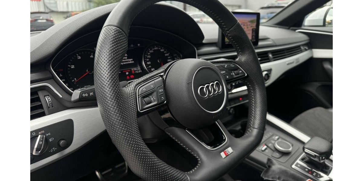 Audi A4 AVANT 40TDI QUATTRO SPORT/PANO/DAB/LED/1.HAND 65.890 km 25.900 &euro; Villingen-Schwenningen 78054