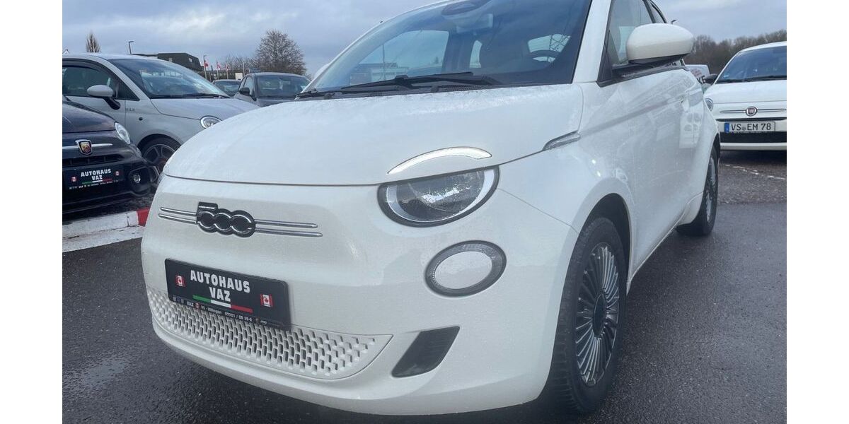 Fiat 500e 25.650 km 18.500 &euro; Villingen-Schwenningen 78052