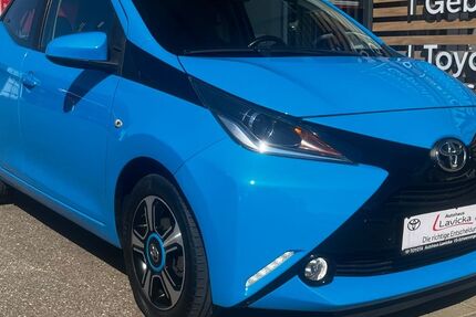 Toyota Aygo (X) 99.500 km 8.690 &euro; Villingen-Schwenningen 78056
