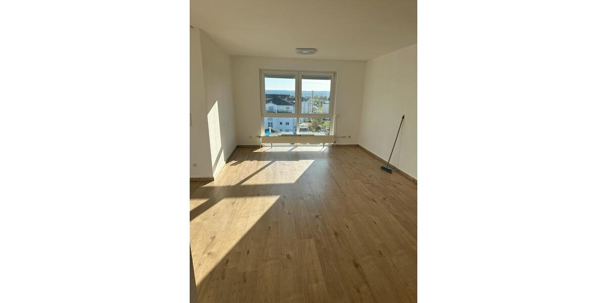 Etagenwohnung Villingen-Schwenningen Schwenningen - 5 Zimmer, 112 m&sup2;, 1.470&euro; | Angebot:26606545