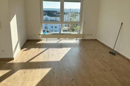 Wohnung Villingen-Schwenningen Schwenningen - 5 Zimmer, 112 m&sup2;, 1.470&euro; | Angebot:26606545