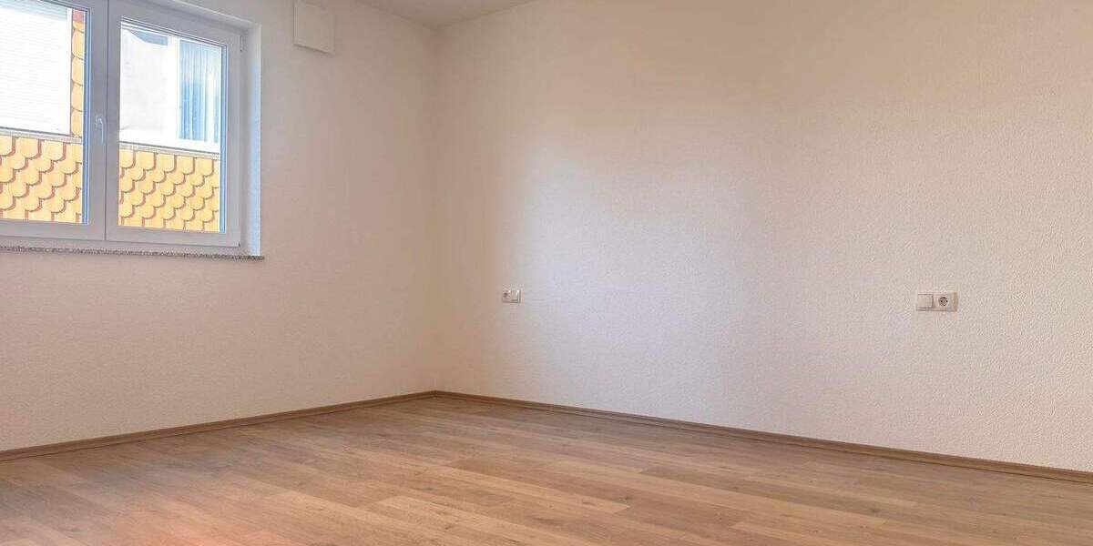 Etagenwohnung Villingen-Schwenningen Schwenningen - 4 Zimmer, 90 m&sup2;, 383.690&euro; | Angebot:25741905